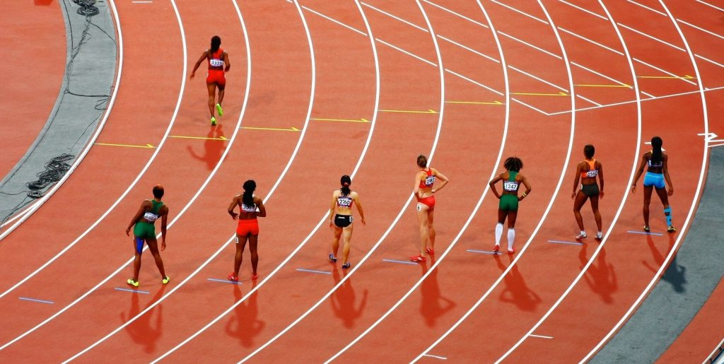athletes-tracks-race